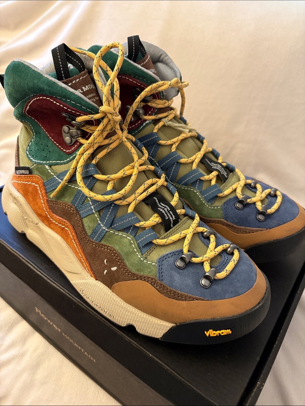 NWT Flower Mountain Bankei Sneakers in Beige-Sky-Military - Picture 10 of 15